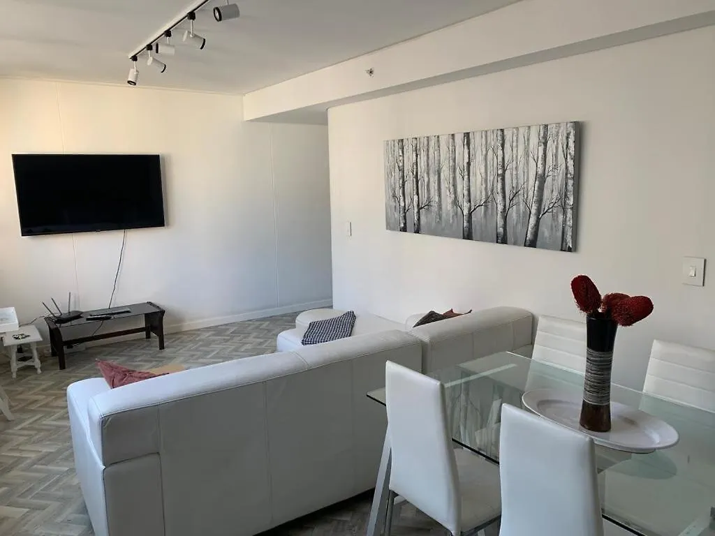 Minimalist Beauty Walk To Restaurants And Shops Apartment Cape Town South Africa