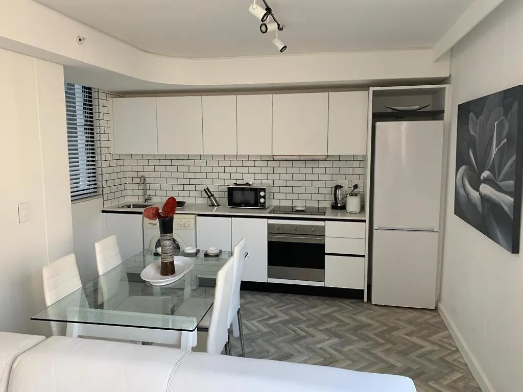 Minimalist Beauty Walk To Restaurants And Shops Apartment Cape Town 0*,  South Africa